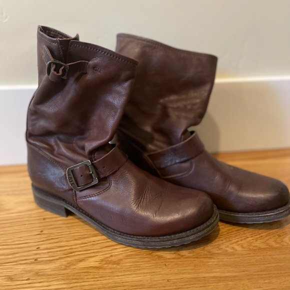 Frye Boots - Veronica Short - Picture 2 of 4